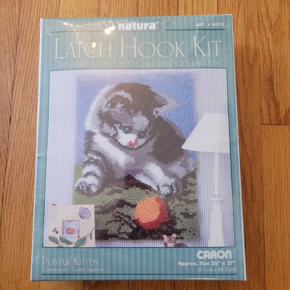 Caron Latch Hook Kit Playful Kitten Cat Kittie‎ Wall Hanging Craft Project